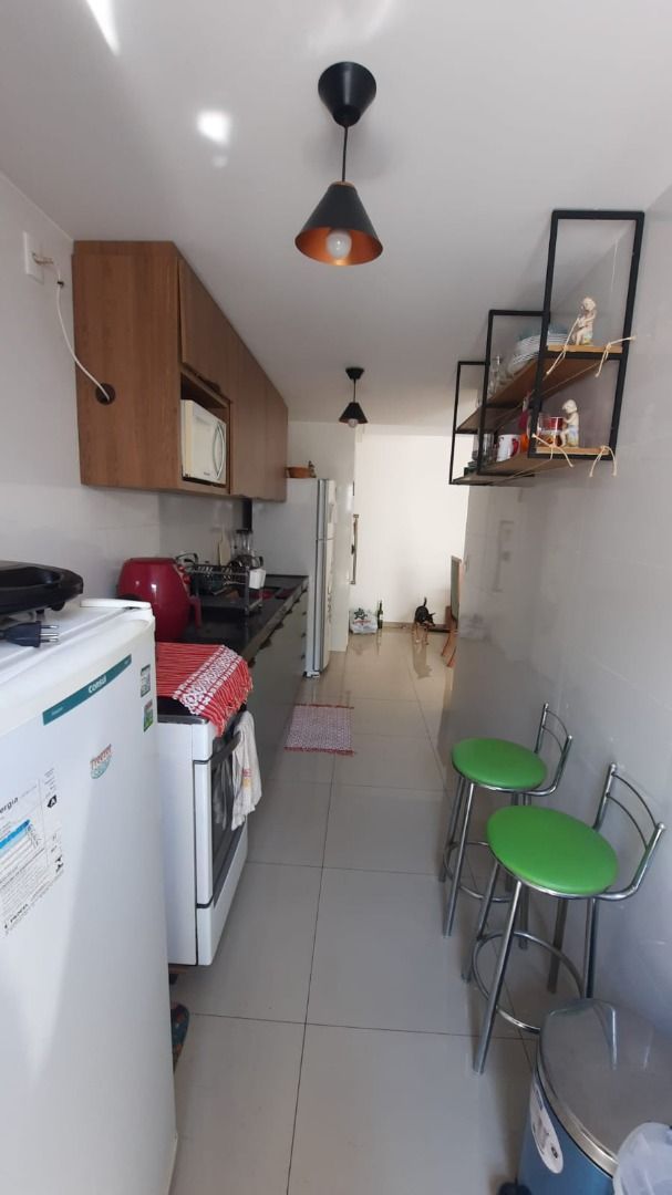 Apartamento à venda com 3 quartos, 206m² - Foto 9