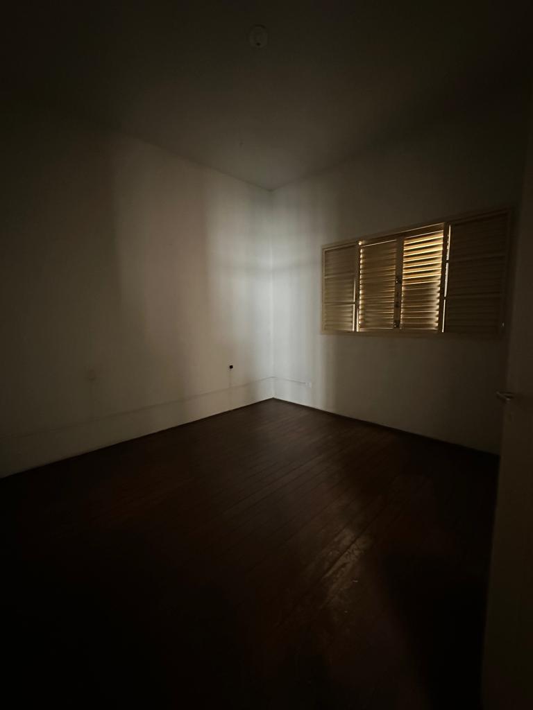 Casa à venda com 3 quartos, 300m² - Foto 5