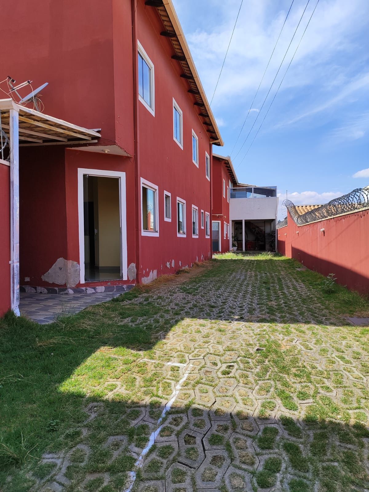 Casa de Condomínio à venda com 3 quartos, 100m² - Foto 1