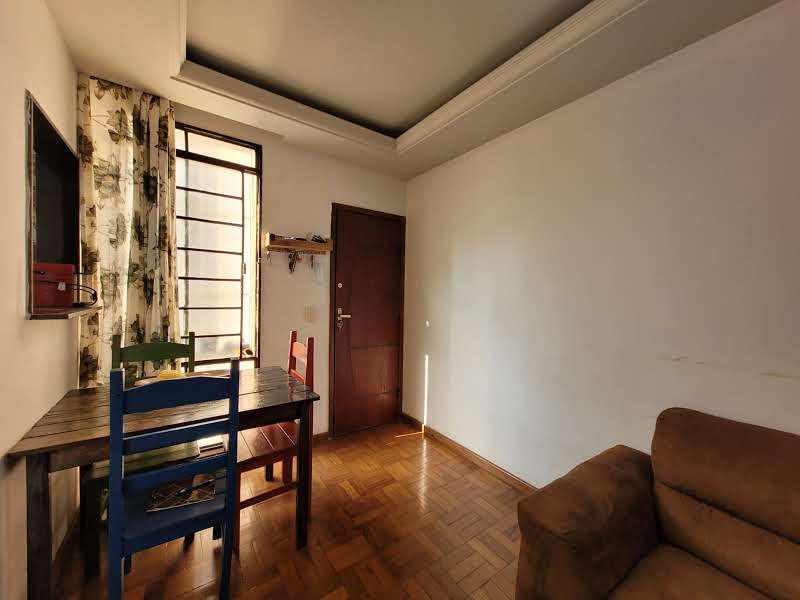 Apartamento à venda com 3 quartos, 75m² - Foto 2