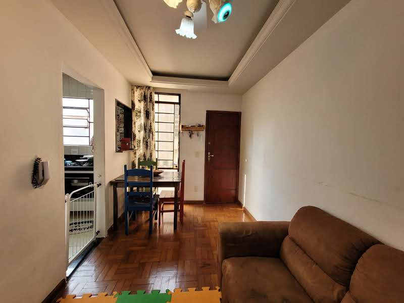 Apartamento à venda com 3 quartos, 75m² - Foto 1