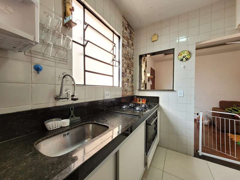 Apartamento à venda com 3 quartos, 75m² - Foto 8