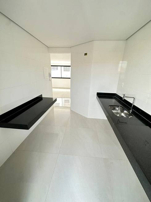 Apartamento à venda com 3 quartos, 77m² - Foto 15