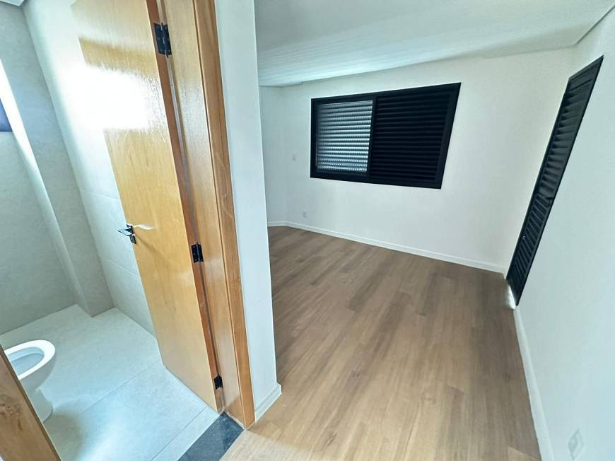 Apartamento à venda com 3 quartos, 77m² - Foto 12