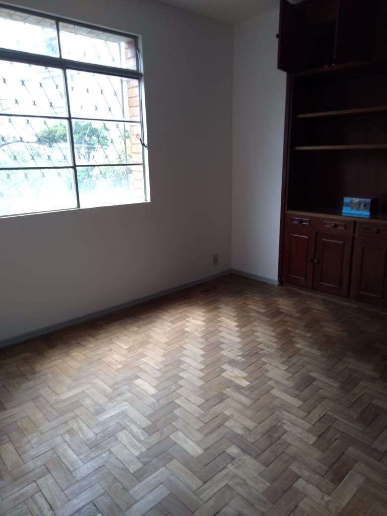 Apartamento à venda com 3 quartos, 90m² - Foto 1