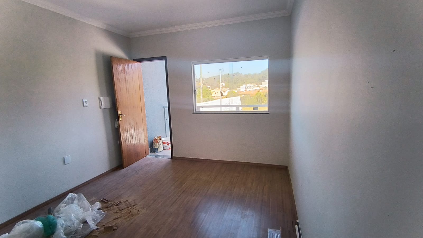 Casa à venda com 3 quartos, 180m² - Foto 1