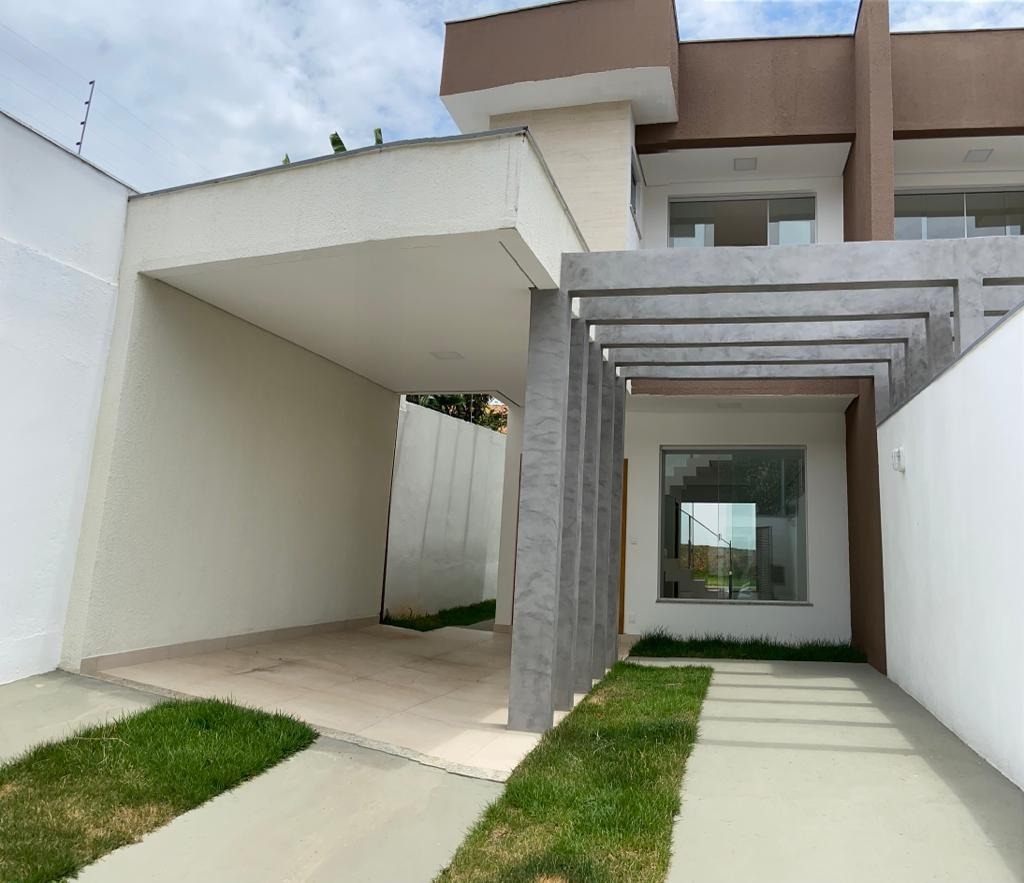 Casa à venda com 3 quartos, 140m² - Foto 1