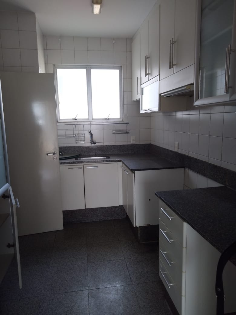 Apartamento à venda com 4 quartos, 140m² - Foto 12