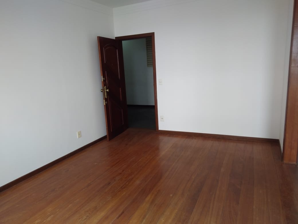 Apartamento à venda com 4 quartos, 140m² - Foto 23