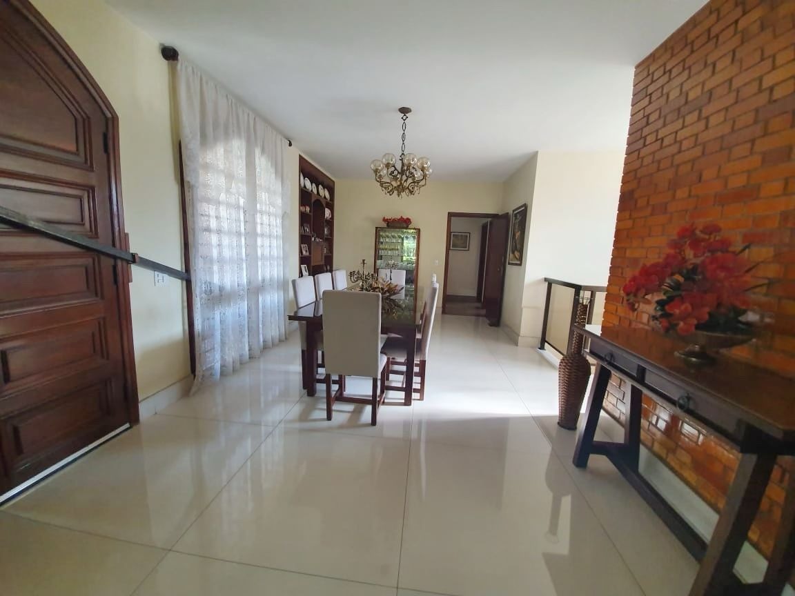 Casa à venda com 4 quartos, 243m² - Foto 11