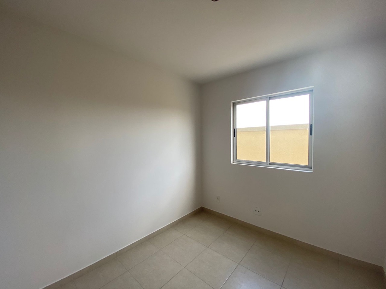 Apartamento à venda com 2 quartos, 70m² - Foto 3