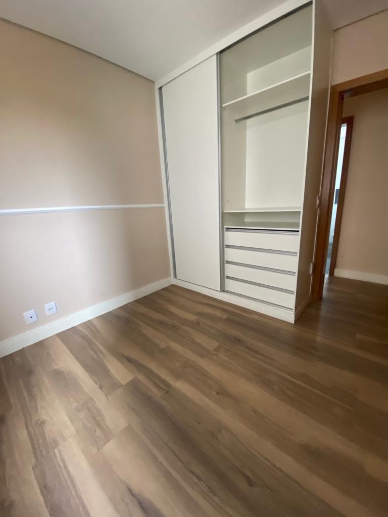 Apartamento à venda com 3 quartos, 75m² - Foto 19