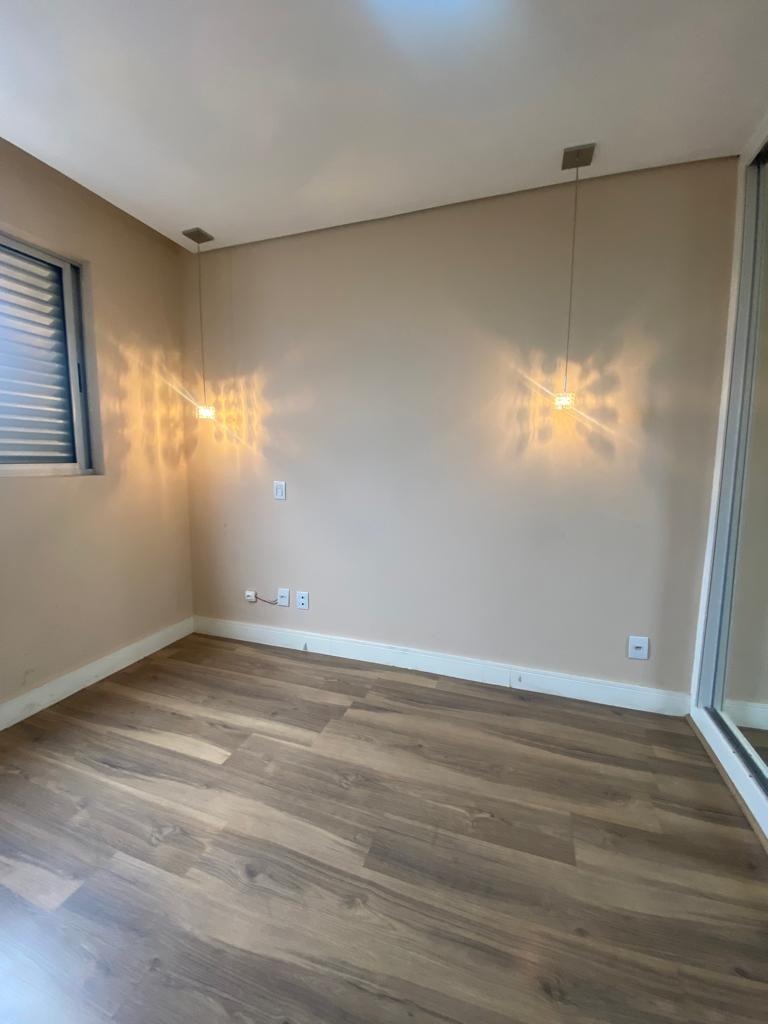 Apartamento à venda com 3 quartos, 75m² - Foto 22