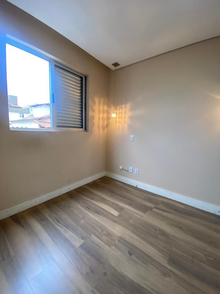 Apartamento à venda com 3 quartos, 75m² - Foto 21