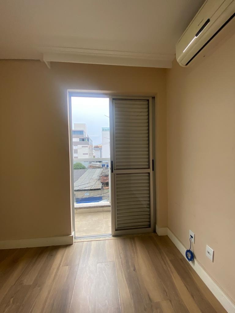 Apartamento à venda com 3 quartos, 75m² - Foto 8