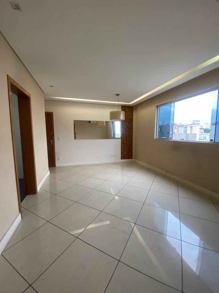 Apartamento à venda com 3 quartos, 75m² - Foto 1