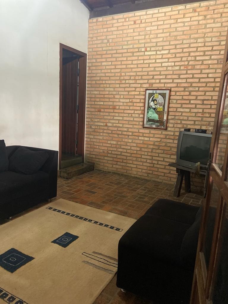 Casa à venda com 4 quartos, 227m² - Foto 3