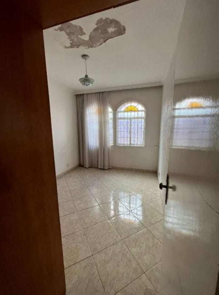 Casa à venda com 4 quartos, 680m² - Foto 6