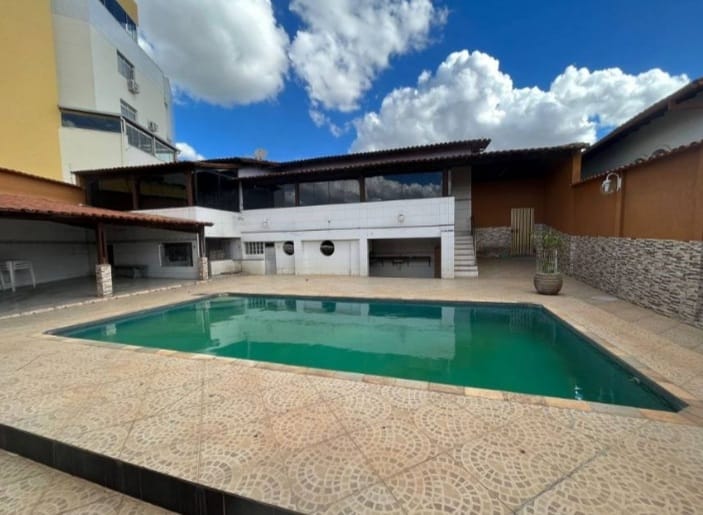 Casa à venda com 4 quartos, 680m² - Foto 16