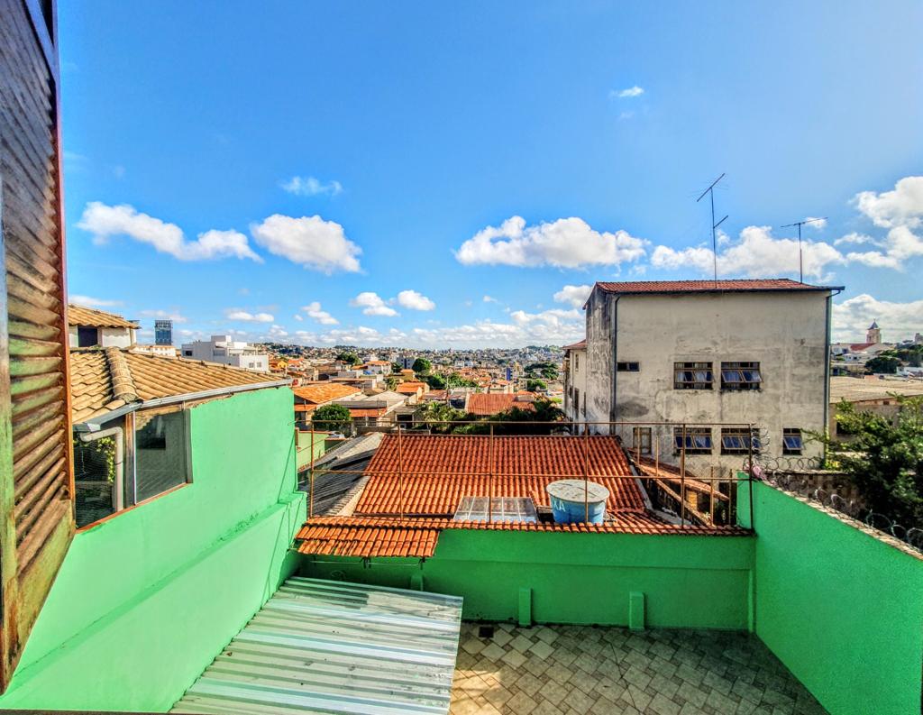 Casa de Condomínio à venda com 4 quartos, 250m² - Foto 10