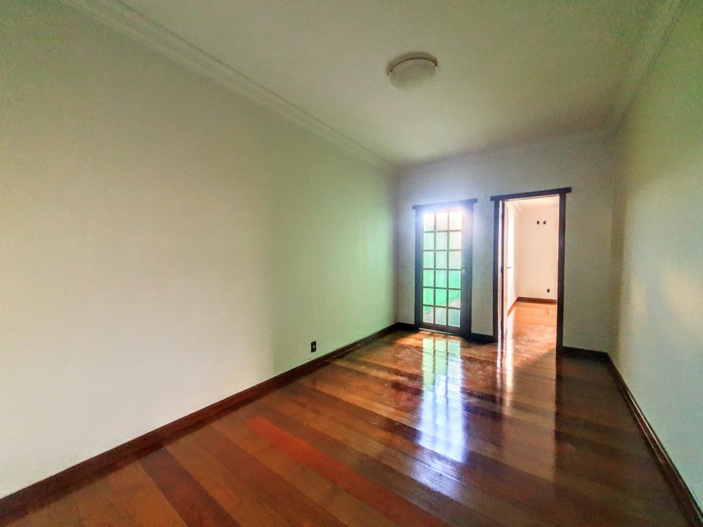 Casa de Condomínio à venda com 4 quartos, 250m² - Foto 5