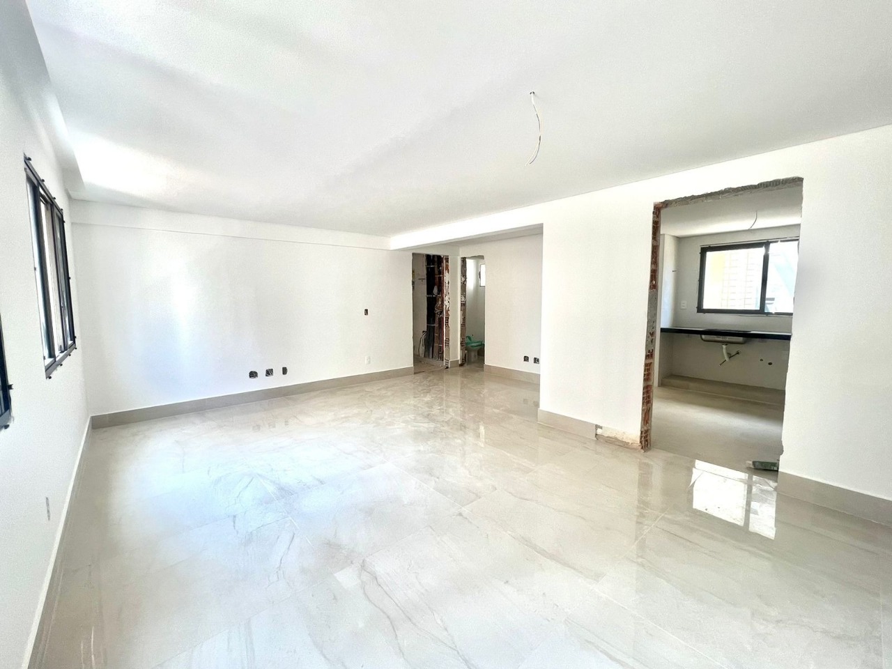 Apartamento à venda com 3 quartos, 100m² - Foto 3