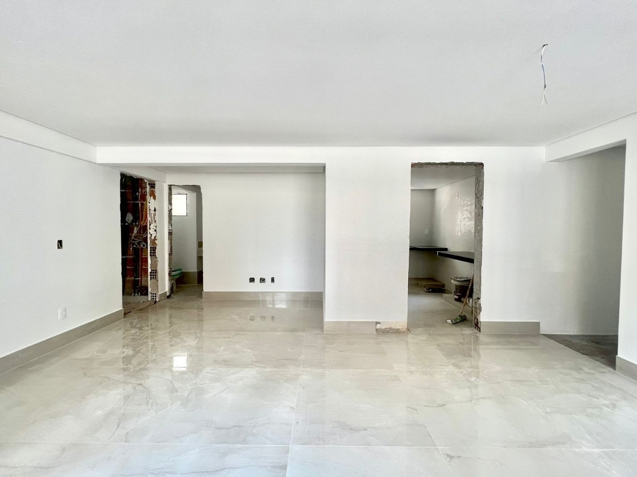 Apartamento à venda com 3 quartos, 100m² - Foto 4