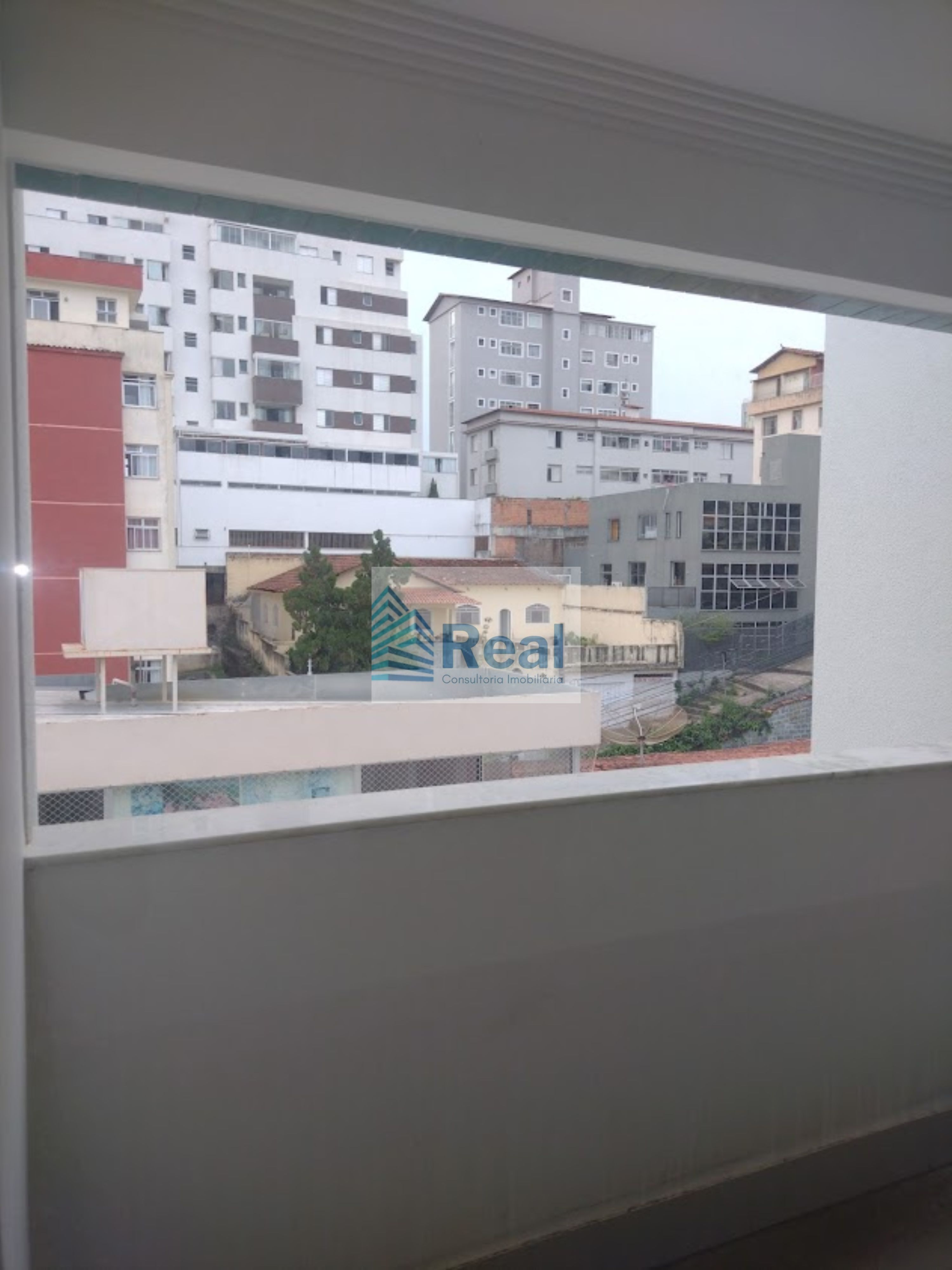 Apartamento à venda com 3 quartos, 77m² - Foto 1