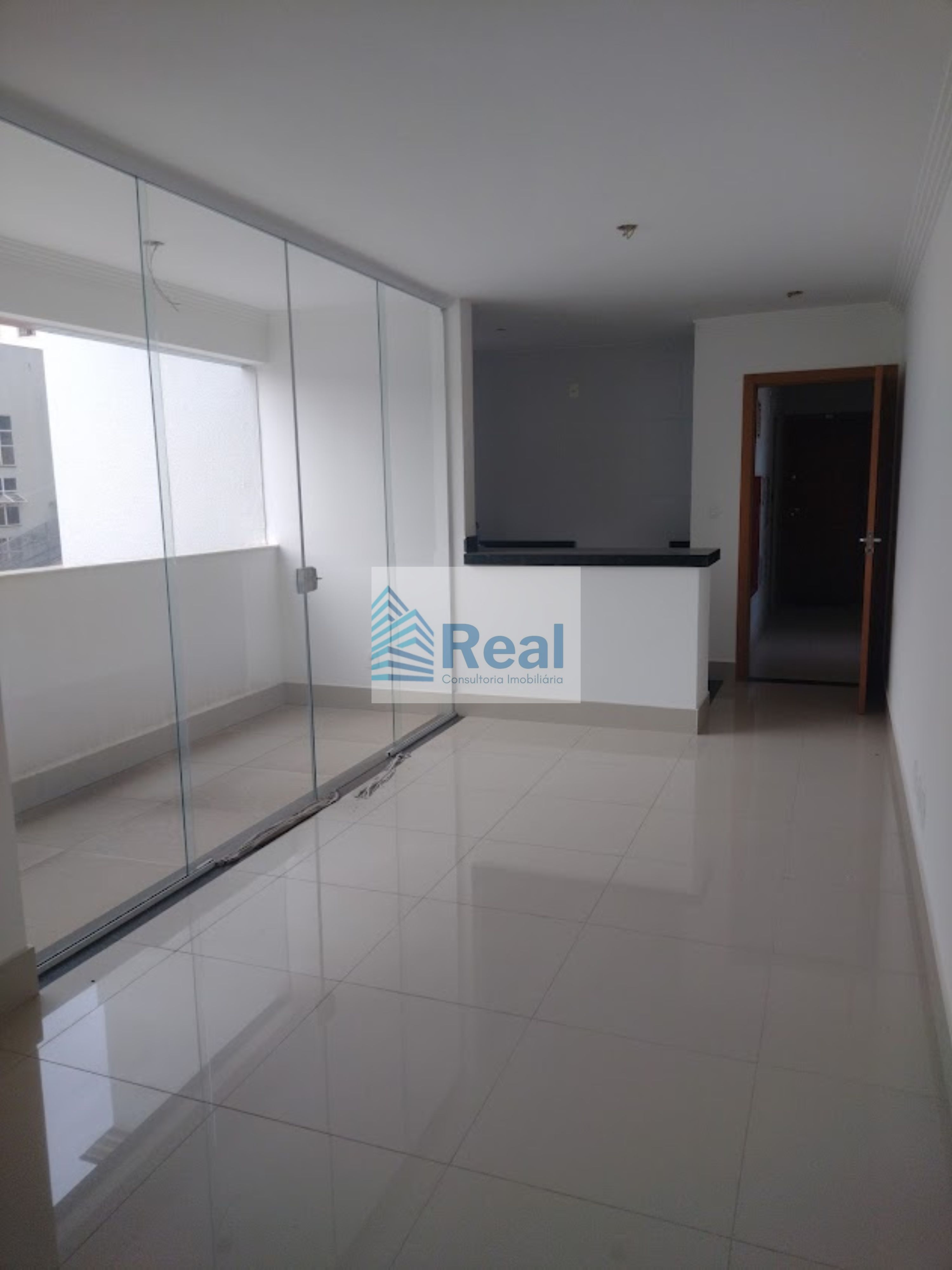 Apartamento à venda com 3 quartos, 77m² - Foto 3