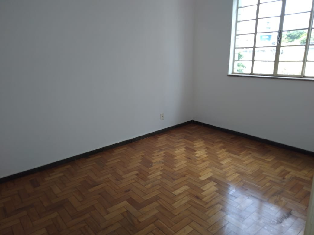 Apartamento à venda com 3 quartos, 120m² - Foto 9