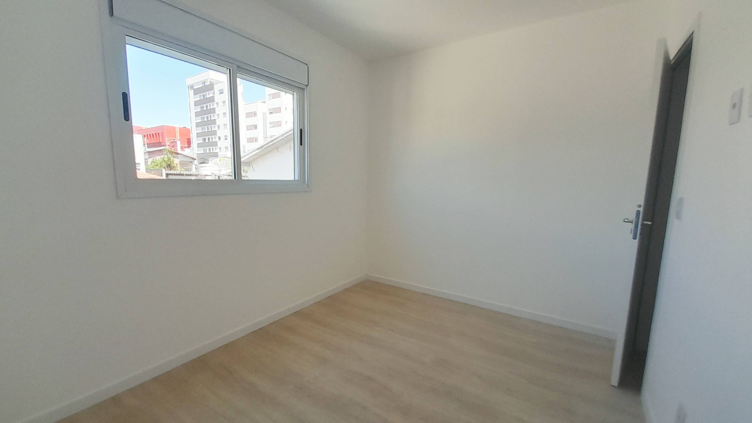 Apartamento à venda com 3 quartos, 76m² - Foto 11