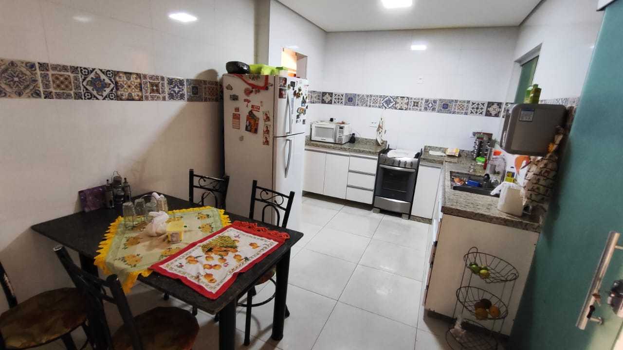 Casa à venda com 5 quartos, 287m² - Foto 21