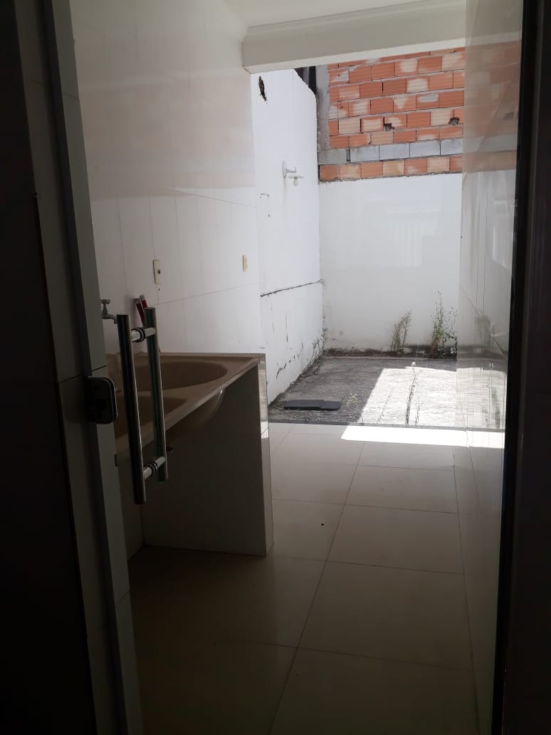 Casa à venda com 3 quartos, 122m² - Foto 11