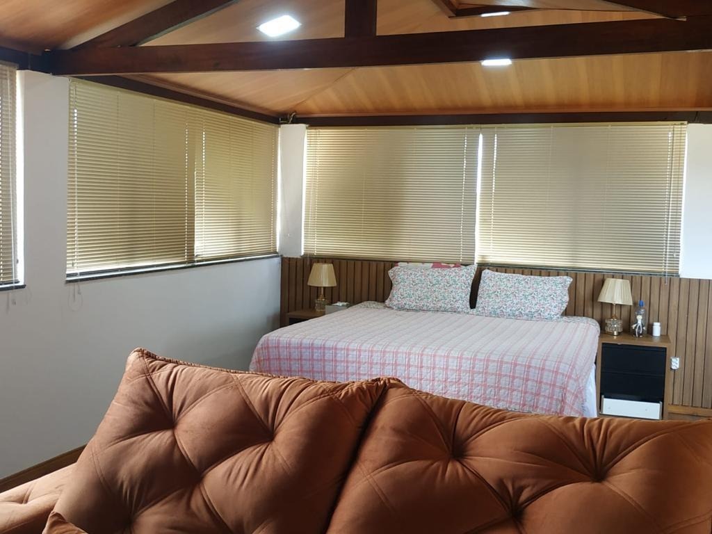 Chácara à venda com 8 quartos, 280m² - Foto 16