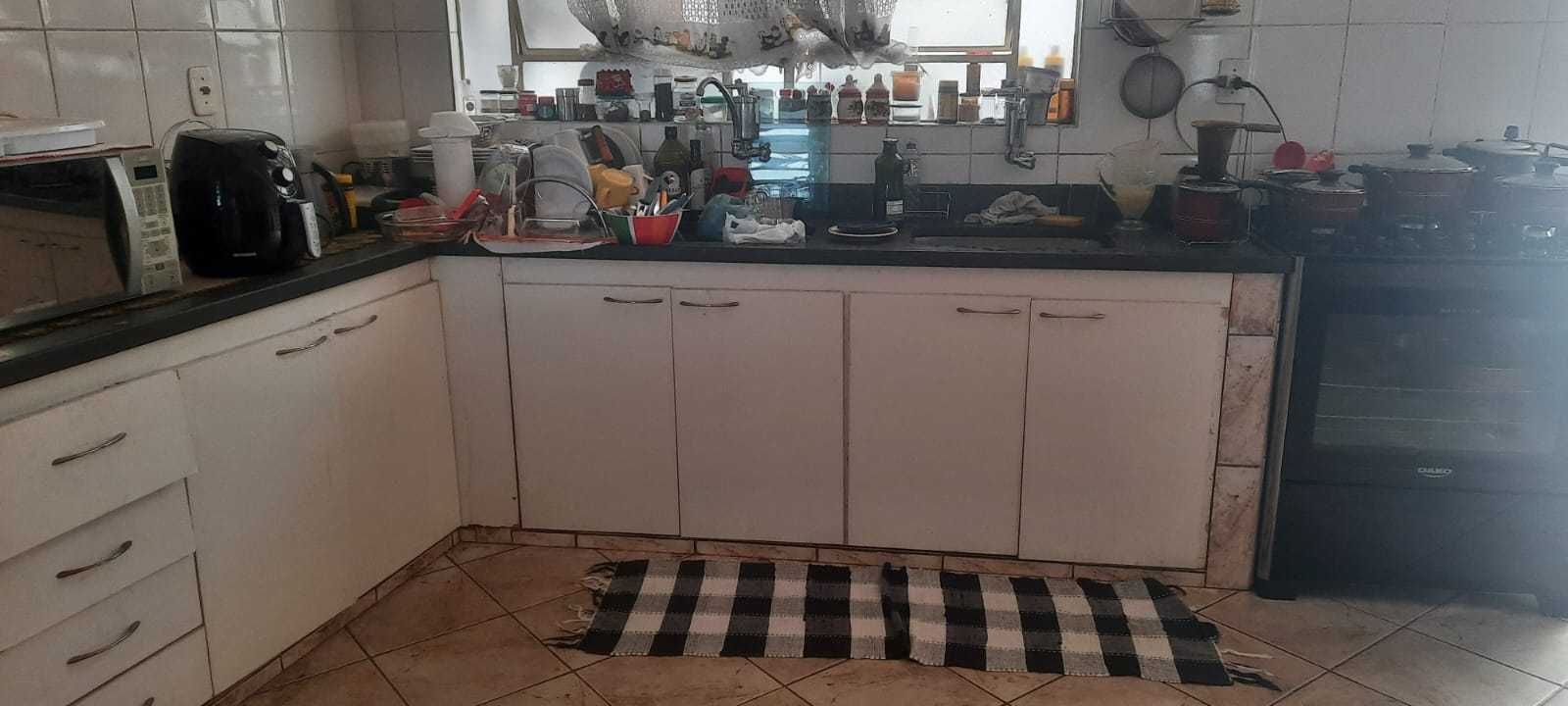 Casa à venda com 3 quartos, 340m² - Foto 16