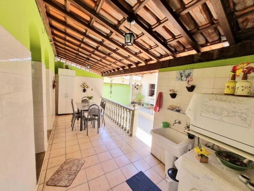 Casa à venda com 3 quartos, 337m² - Foto 3