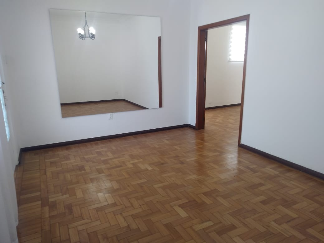 Casa à venda com 4 quartos, 300m² - Foto 4