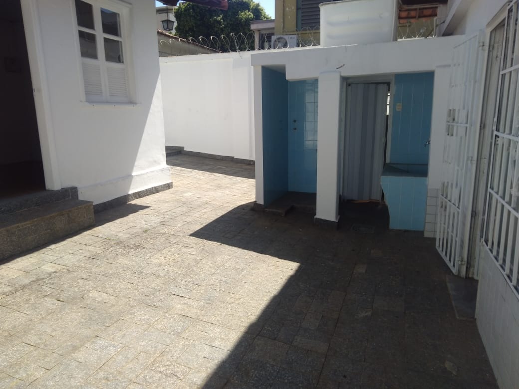 Casa à venda com 4 quartos, 300m² - Foto 9