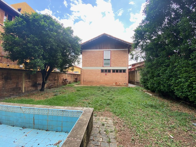 Casa à venda com 4 quartos, 377m² - Foto 13