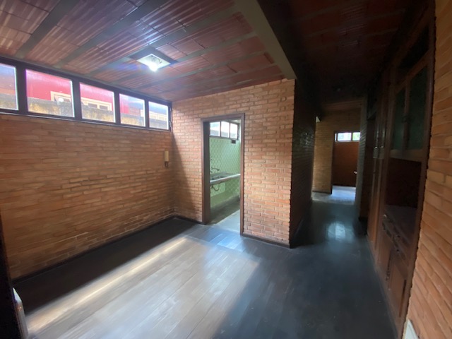 Casa à venda com 4 quartos, 377m² - Foto 7