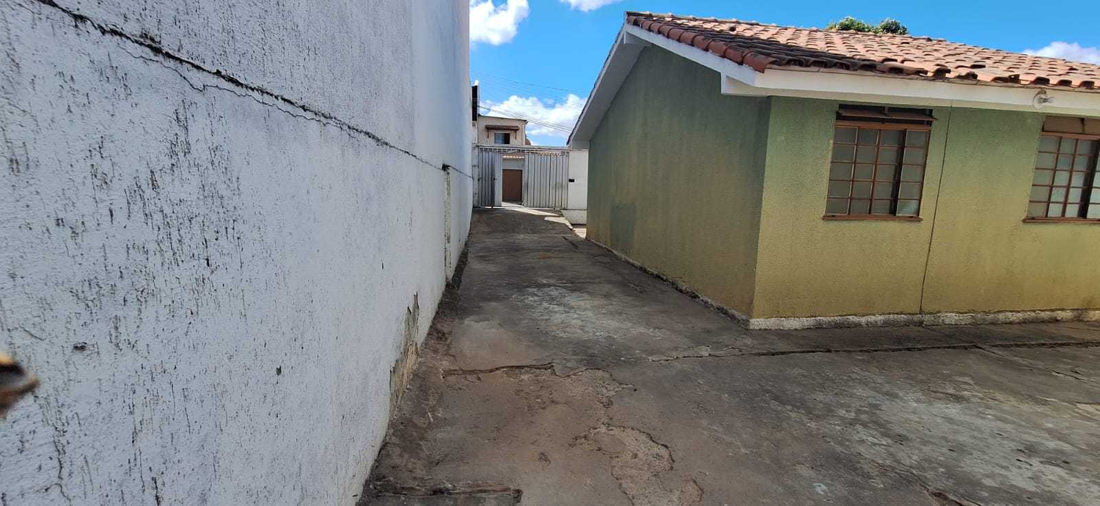 Casa à venda com 2 quartos, 200m² - Foto 25