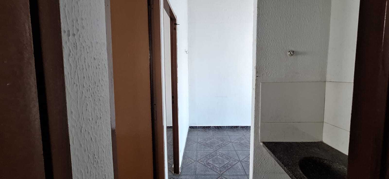 Casa à venda com 2 quartos, 200m² - Foto 8