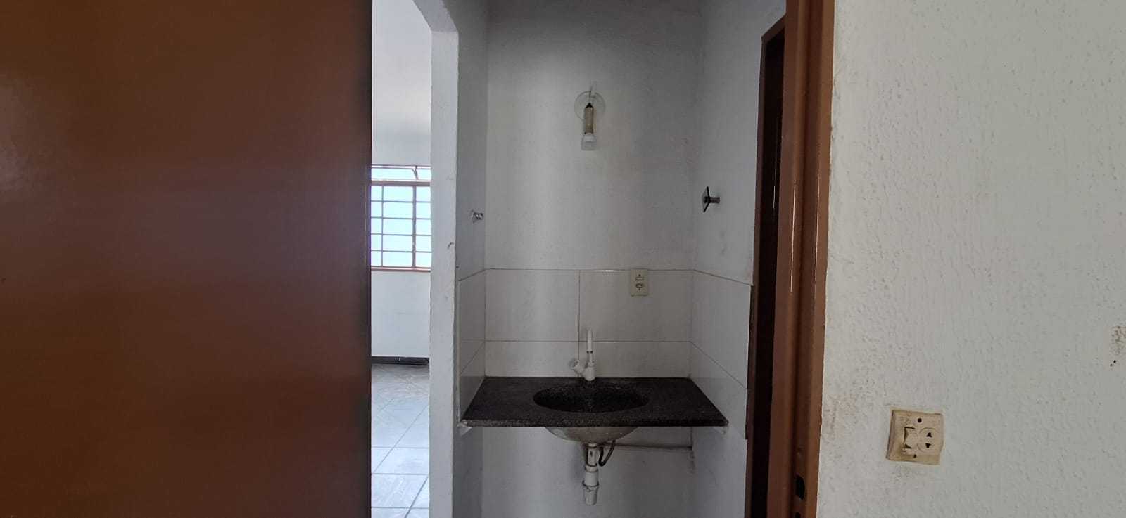 Casa à venda com 2 quartos, 200m² - Foto 10