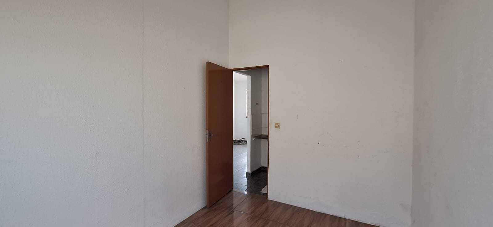 Casa à venda com 2 quartos, 200m² - Foto 6