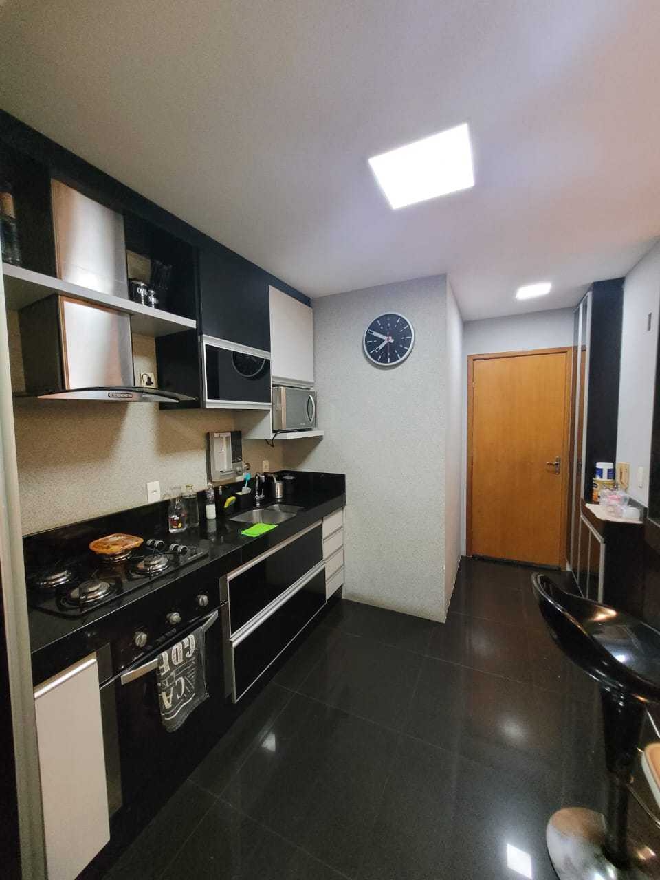 Apartamento à venda com 3 quartos, 95m² - Foto 11