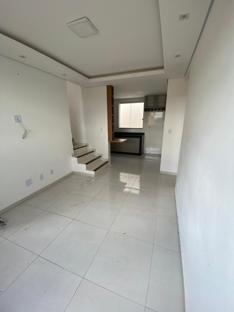 Cobertura à venda com 3 quartos, 106m² - Foto 2