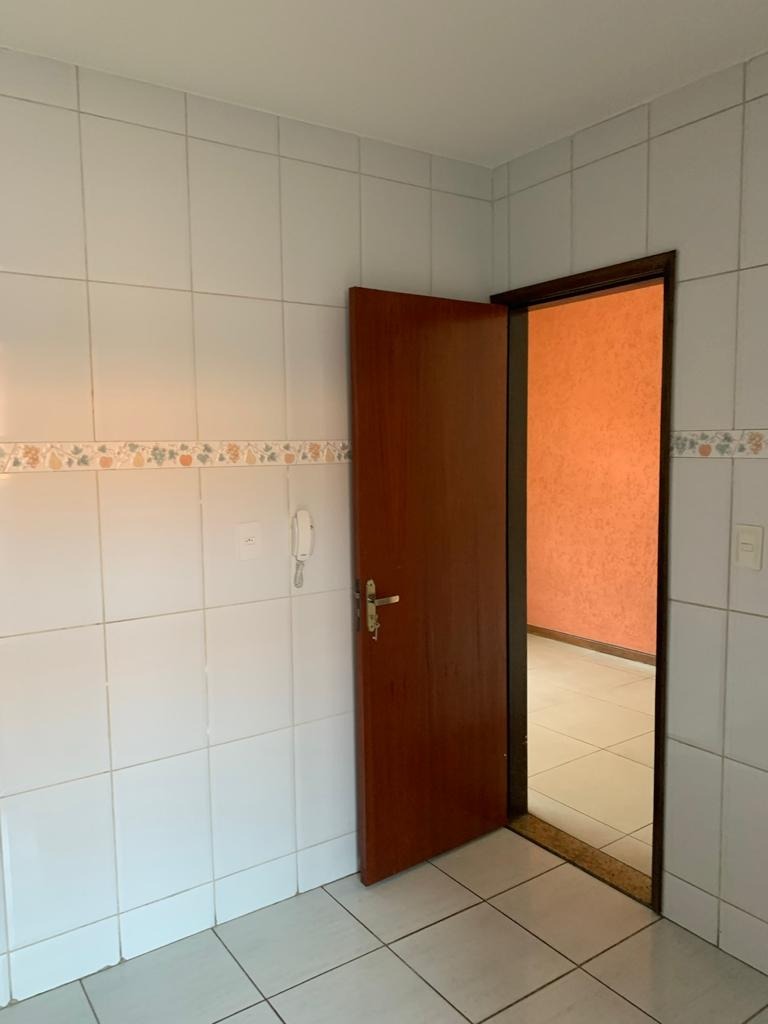 Apartamento à venda com 3 quartos, 85m² - Foto 12