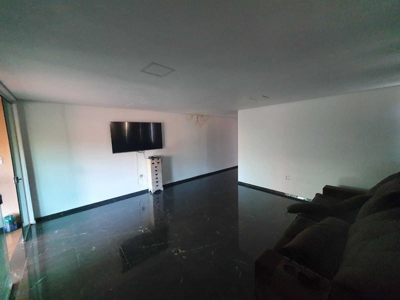 Casa à venda com 4 quartos, 180m² - Foto 3