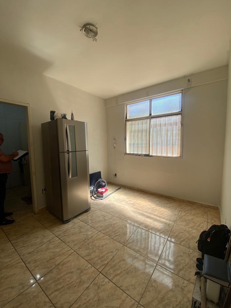 Apartamento à venda com 2 quartos, 71m² - Foto 2