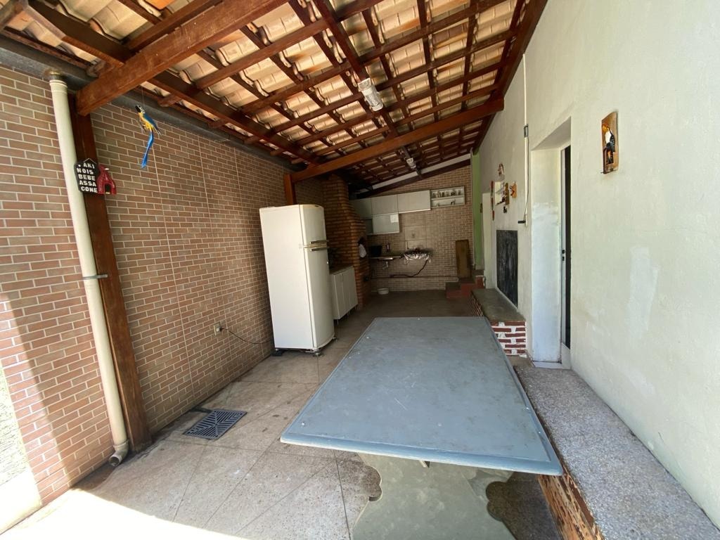 Casa à venda com 4 quartos, 227m² - Foto 19